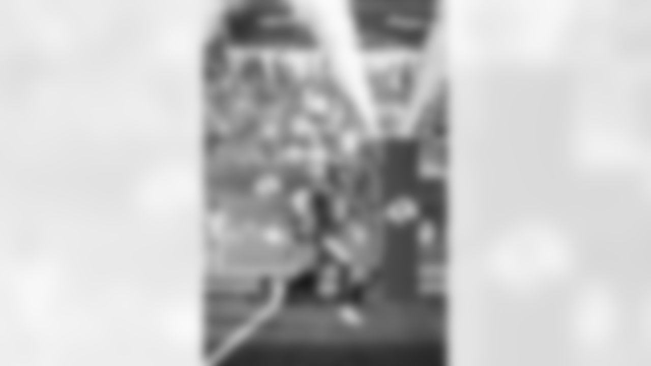 The Los Angeles Rams take on the New Orleans Saints in week 9 of the 2025 NFL regular season.