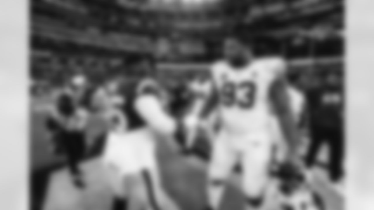 E_260104_Rams_vs_Cardinals_TE_712