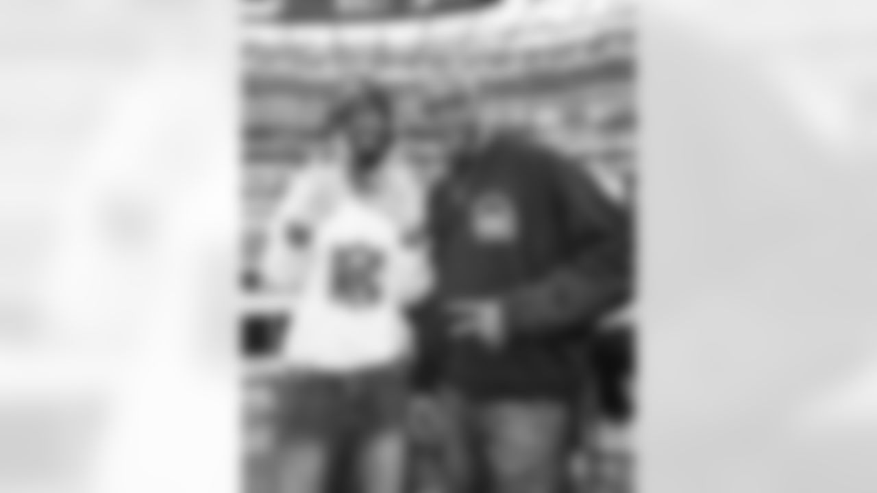 The Los Angeles Rams take on the Seattle Seahawks in week 11 of the 2025 NFL regular season.