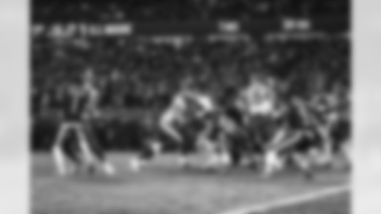 The Los Angeles Rams take on the Chicago Bears in the divisional round of the 2025 NFL post season.