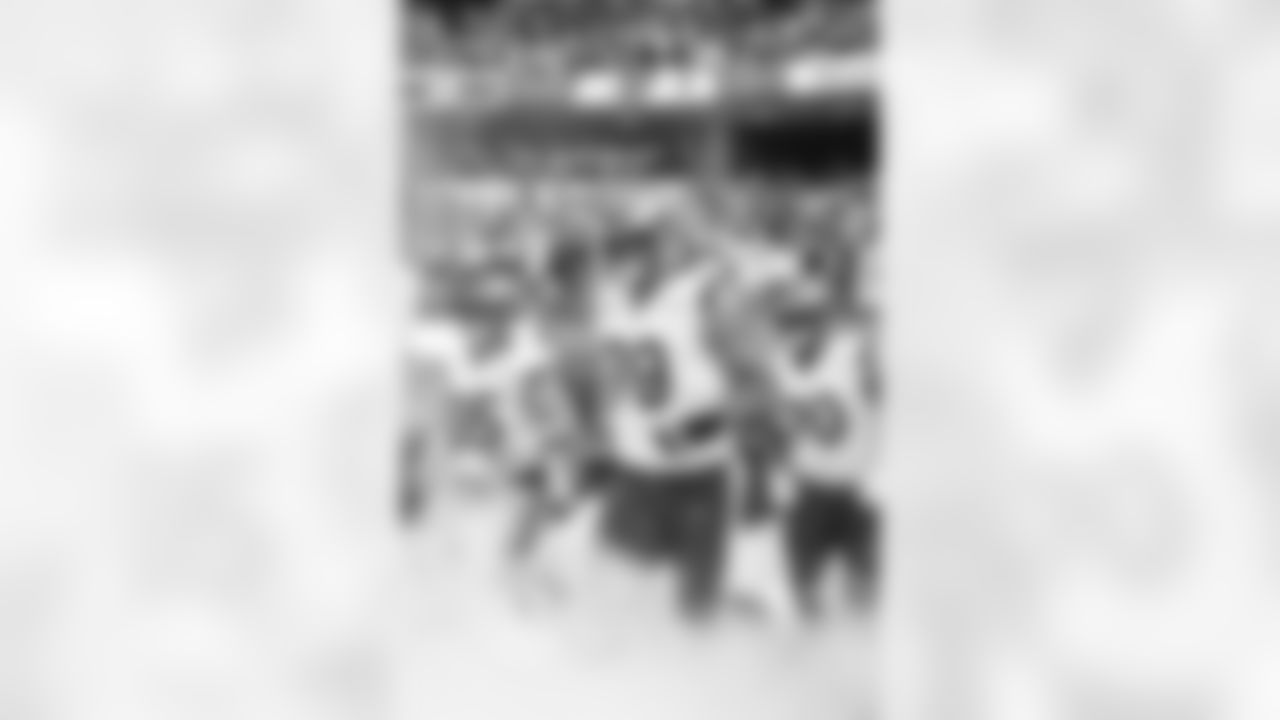 The Los Angeles Rams take on the San Francisco 49ers during Week 2 of the 2023 Season