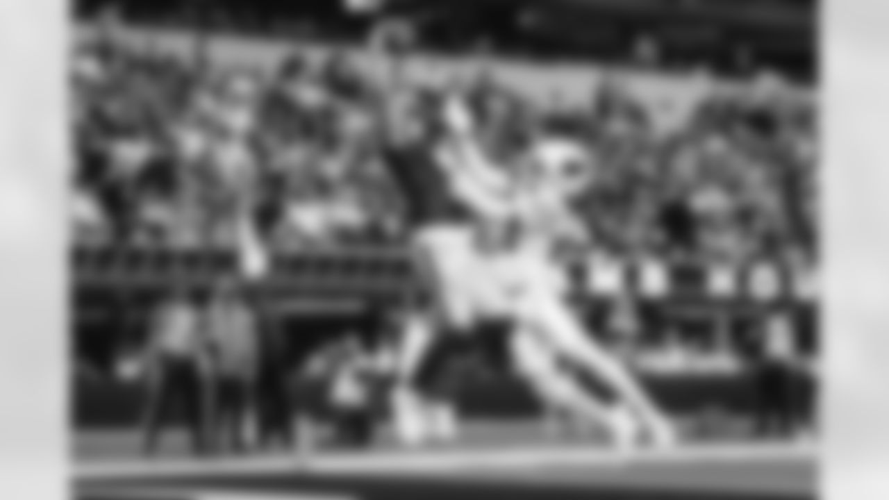 The Los Angeles Rams take on the Arizona Cardinals in week 18 of the 2025 NFL regular season.