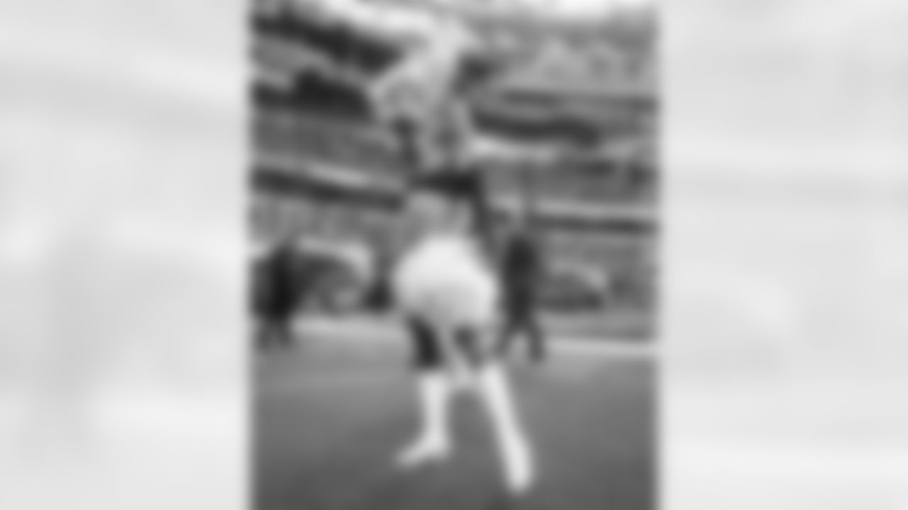 The Los Angeles Rams take on the Detroit Lions in week 15 of the 2025 NFL regular season.