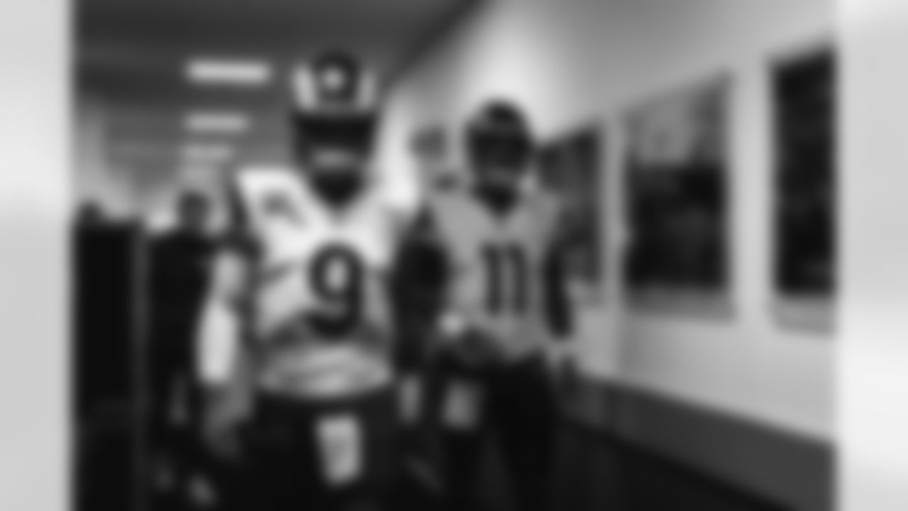 The Los Angeles Rams take on the Jacksonville Jaguars for an international game during week 7 of the 2025 NFL regular season.