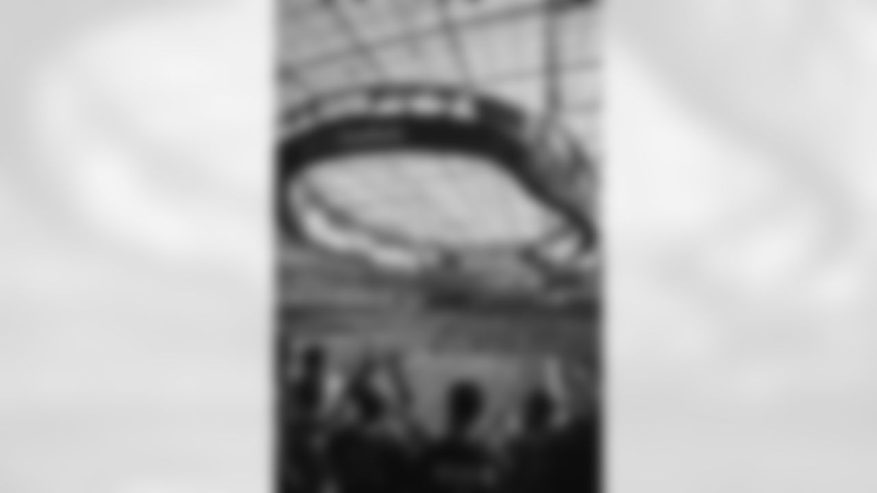 The Los Angeles Rams take on the New Orleans Saints in week 9 of the 2025 NFL regular season.