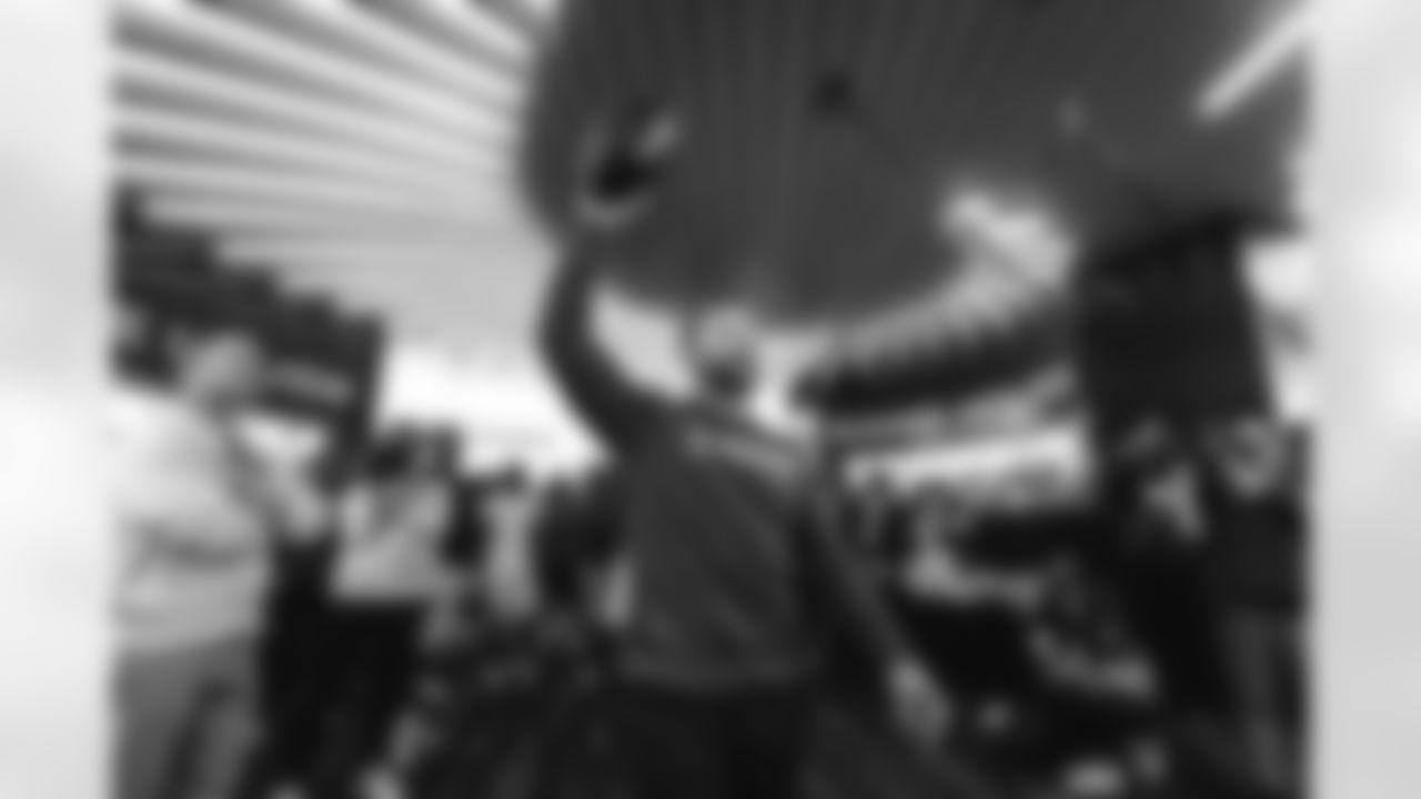 The Los Angeles Rams take on the Arizona Cardinals in week 18 of the 2025 NFL regular season.