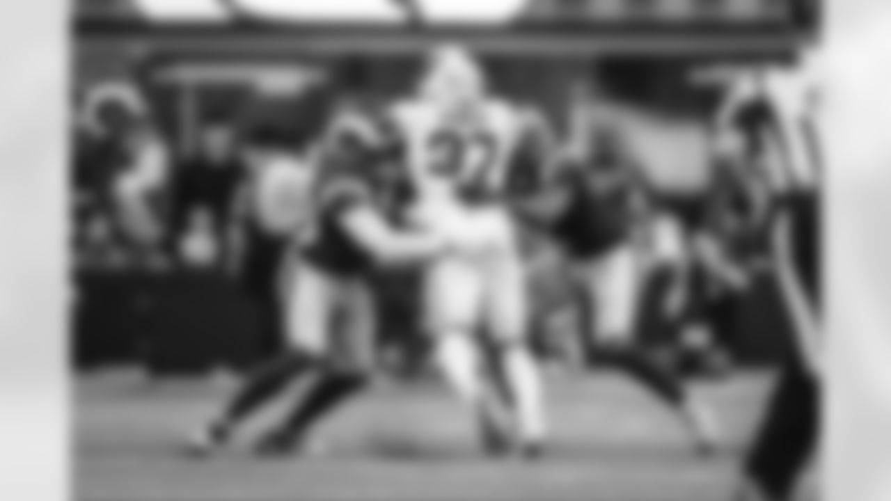 The Los Angeles Rams take on the Arizona Cardinals in week 18 of the 2025 NFL regular season.