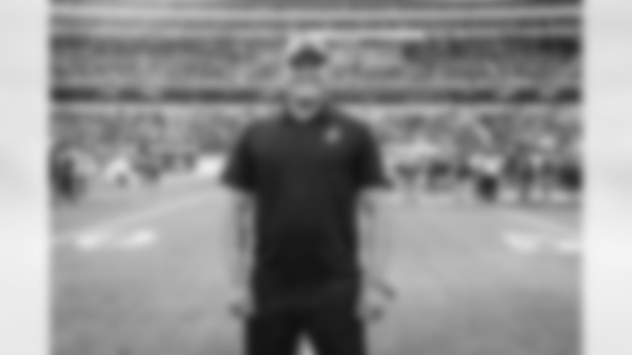 The Los Angeles Rams take on the New Orleans Saints in week 9 of the 2025 NFL regular season.