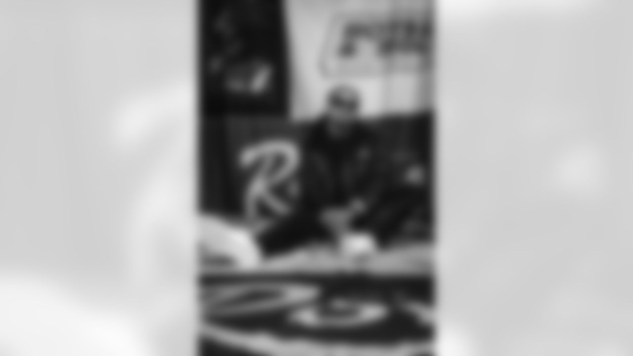 E_Royal_Sol_Merch_2025_66