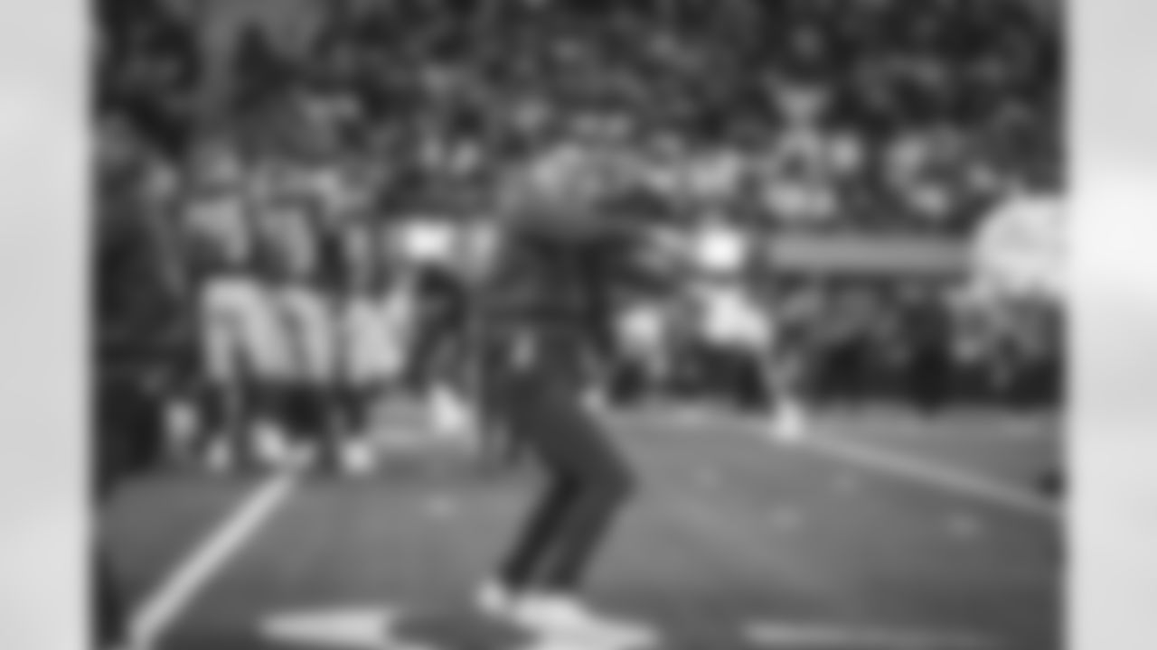 The Los Angeles Rams take on the Seattle Seahawks in Week 11 of the 2023 NFL Regular Season.