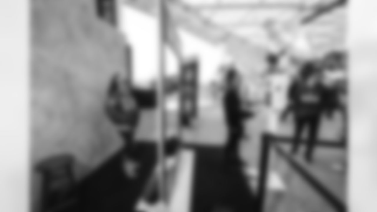 The Los Angeles Rams take on the Detroit Lions in week 15 of the 2025 NFL regular season.