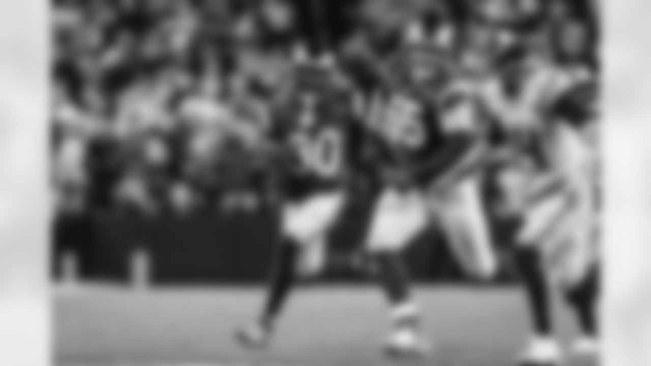 The Los Angeles Rams take on the Seattle Seahawks in week 16 of the 2025 NFL regular season.