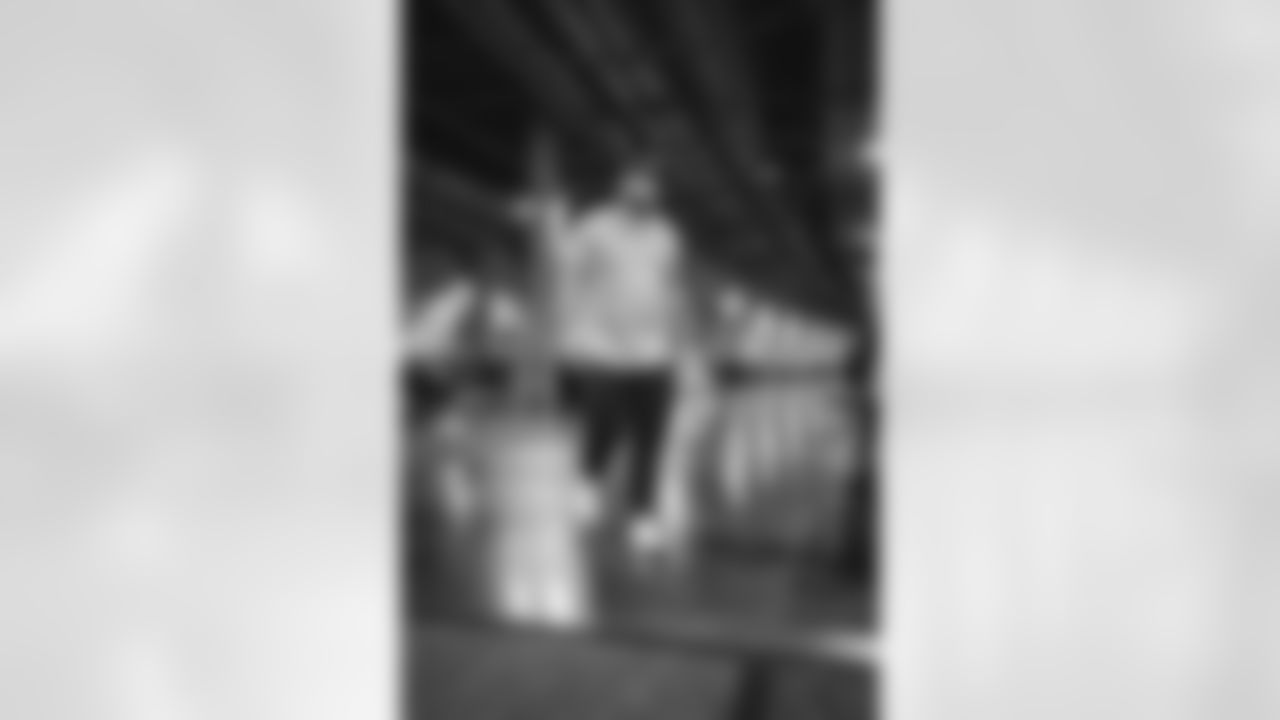 50 OL Beaux Limmer arrives at SoFi Stadium for today's game vs. the Cardinals