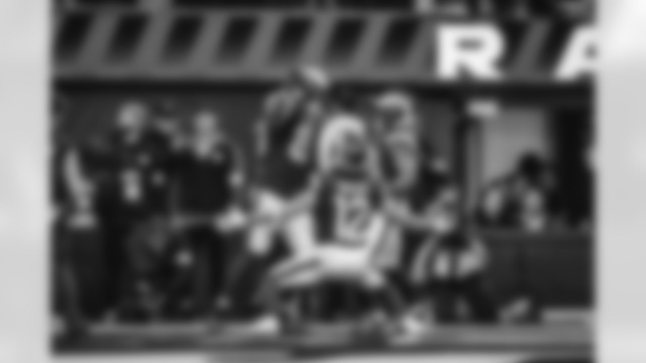 E_260104_Rams_vs_Cardinals_TE_640