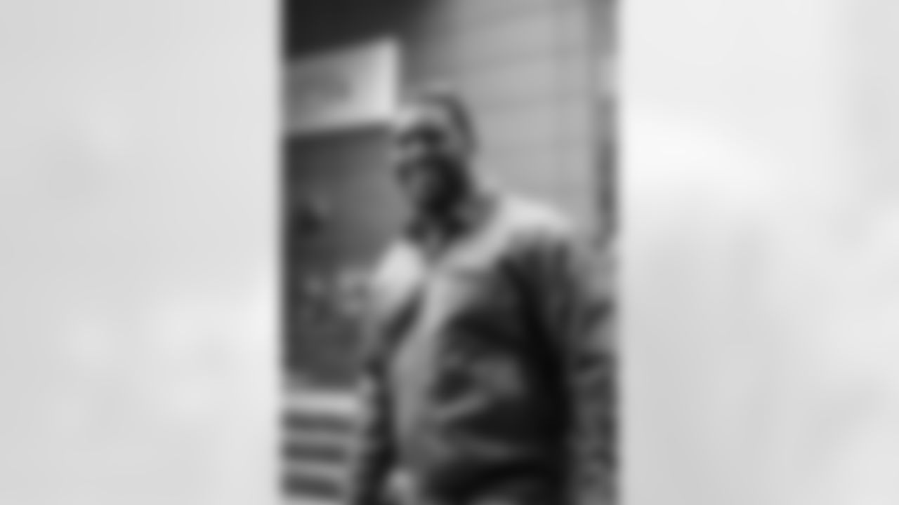 91 DE Kobie Turner travels to Bank of America Stadium for Week 13 matchup vs. Panthers