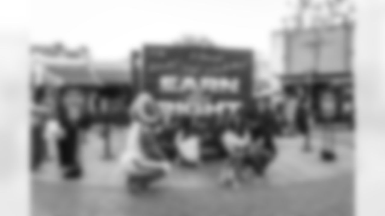 E_260115_Experiential_Playoff_Activation_AD_0541