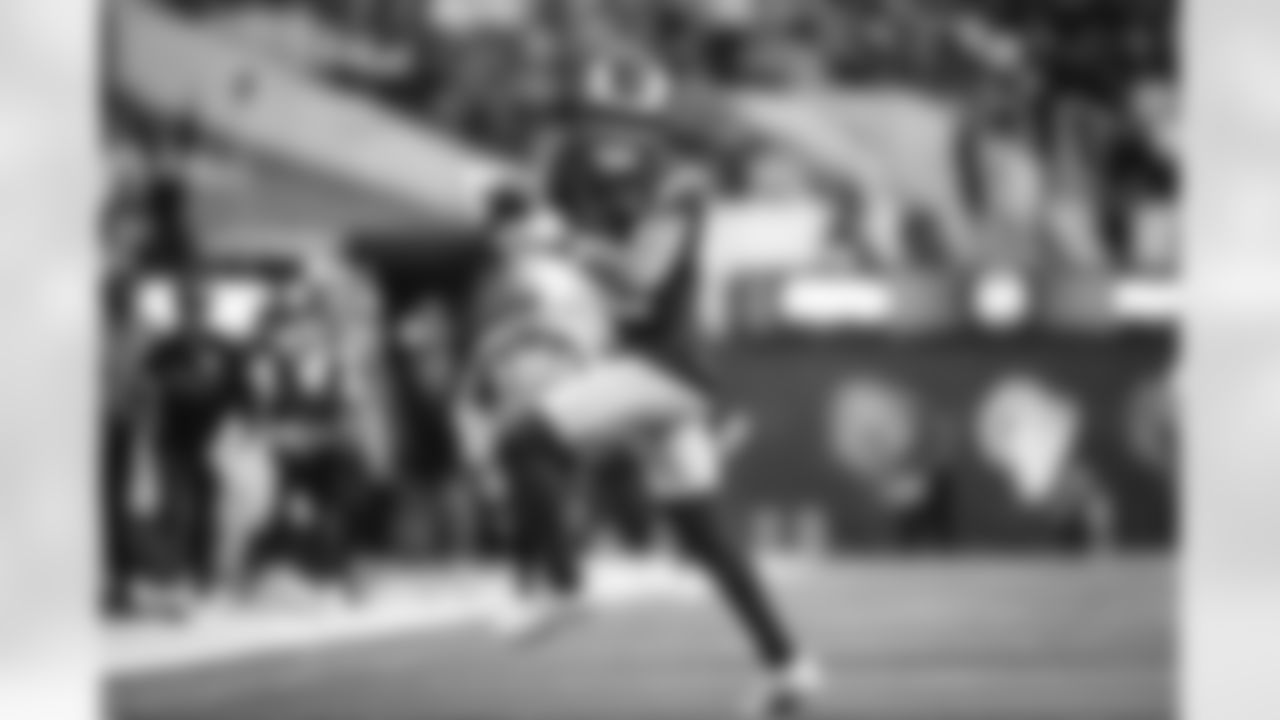 The Los Angeles Rams take on the Detroit Lions in week 15 of the 2025 NFL regular season.