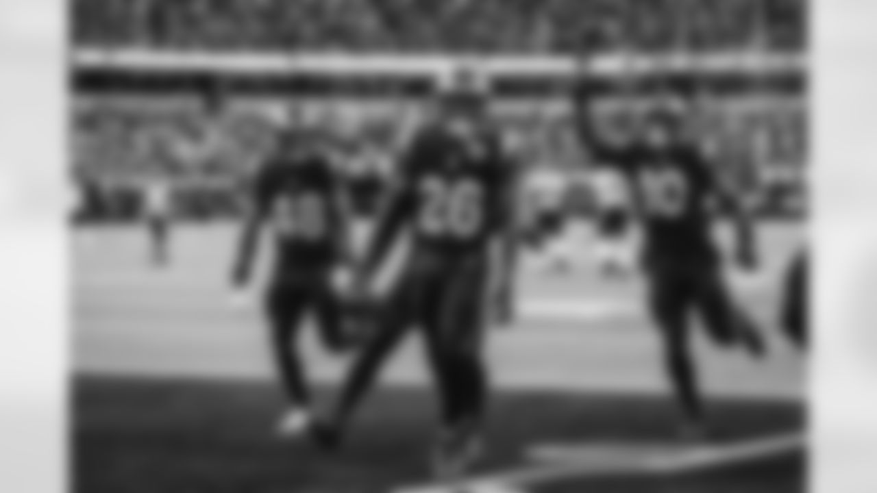 The Los Angeles Rams take on the Seattle Seahawks in week 11 of the 2025 NFL regular season.