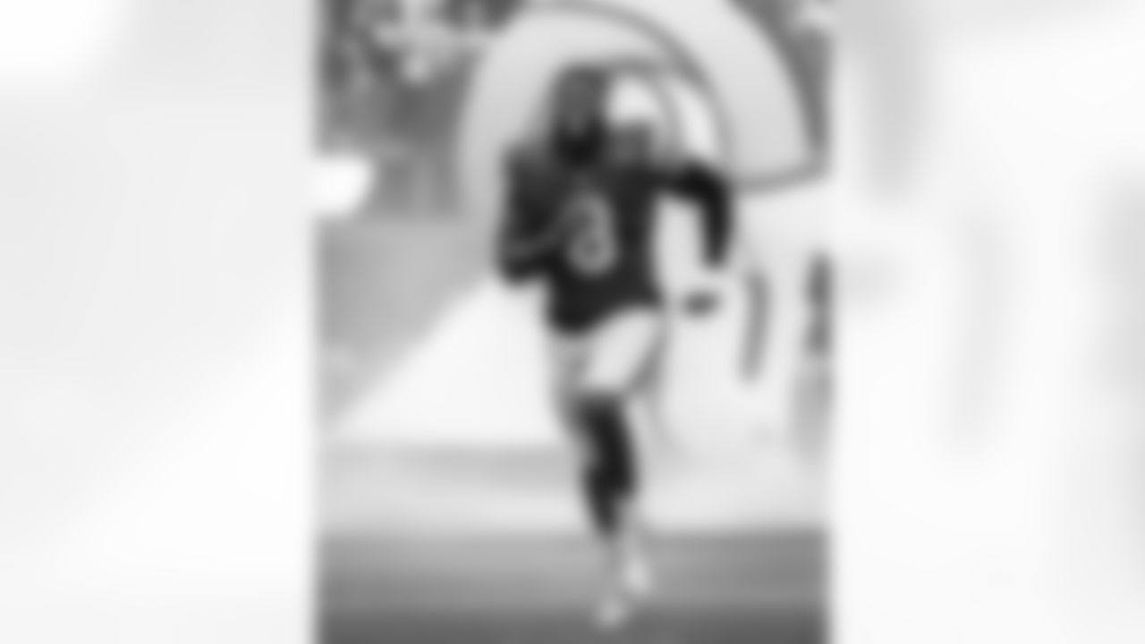 The Los Angeles Rams take on the Arizona Cardinals in week 18 of the 2025 NFL regular season.