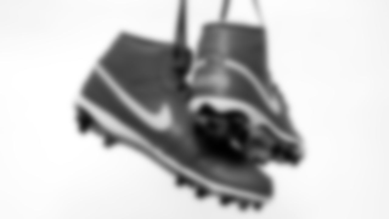 TE Colby Parkinson | Children's Hunger Fund