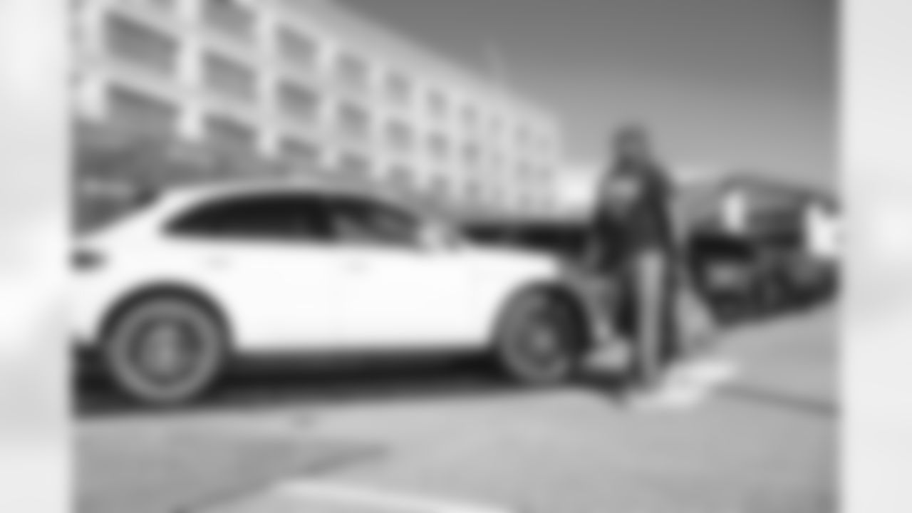 57 DL Ty Hamilton arrives at SoFi Stadium for Sunday Night Football against the Buccaneers