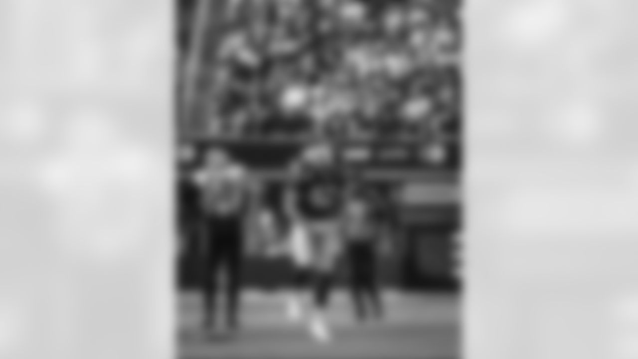 The Los Angeles Rams take on the New Orleans Saints in week 9 of the 2025 NFL regular season.