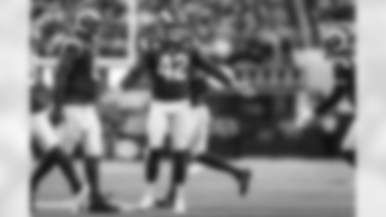 The Los Angeles Rams take on the Detroit Lions in week 15 of the 2025 NFL regular season.