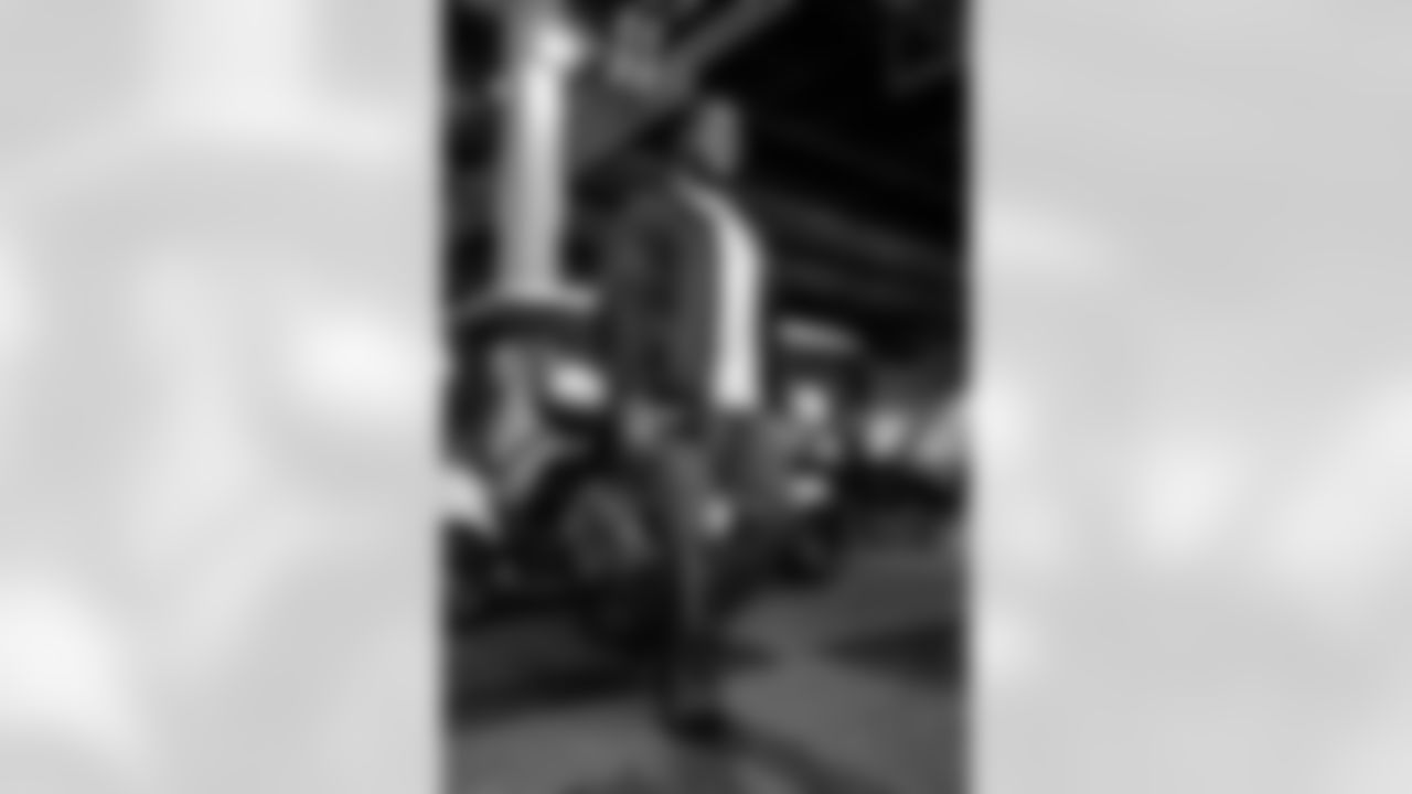 91 DE Kobie Turner arrives at SoFi Stadium for today's matchup against the Seahawks