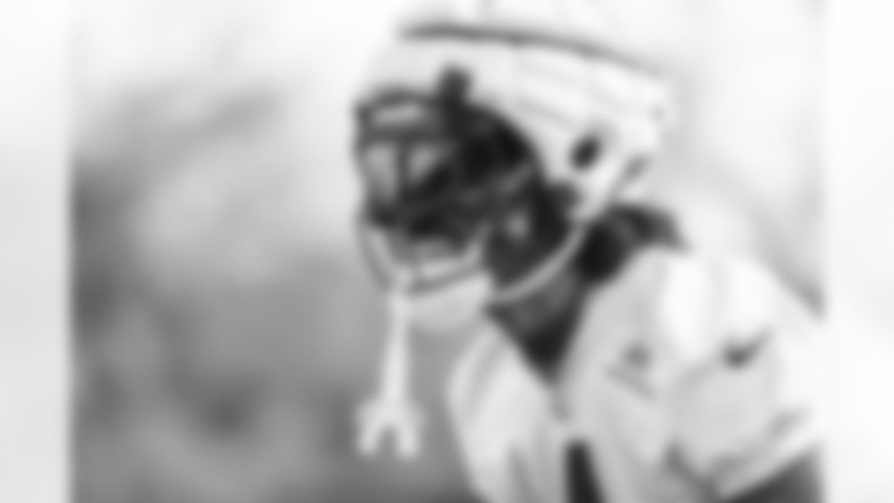 E_260101_Regular_Season_Week18_Practice_BT_000220043