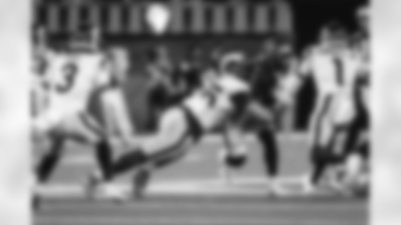 The Los Angeles Rams take on the Tampa Bay Buccaneers in week 12 of the 2025 NFL regular season.