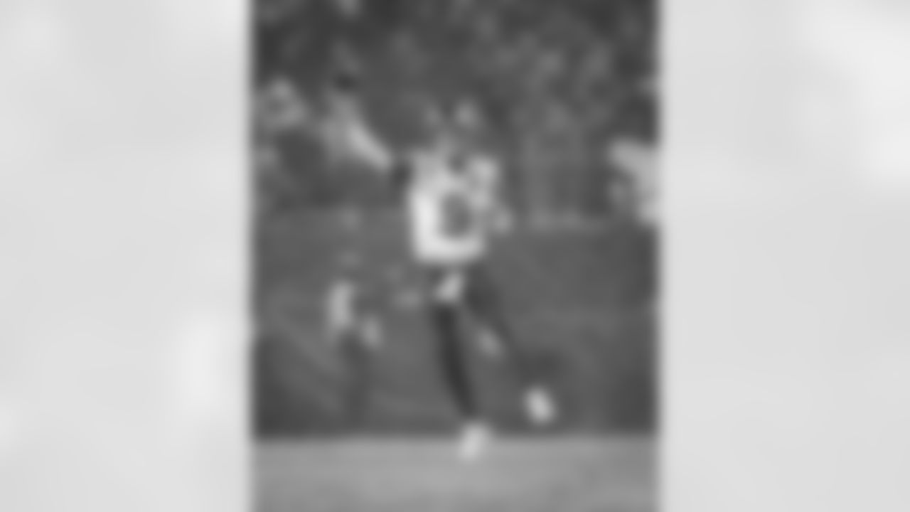 The Los Angeles Rams take on the Chicago Bears in the divisional round of the 2025 NFL Playoffs.