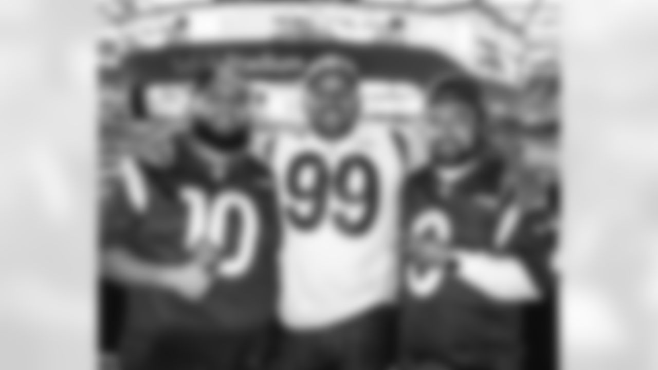 The Los Angeles Rams take on the Los Angeles Chargers in week 2 of the 2025 NFL preseason.