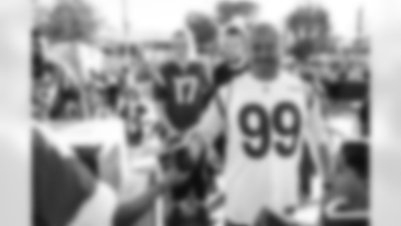 The Los Angeles Rams take on the Tampa Bay Buccaneers in week 12 of the 2025 NFL regular season.