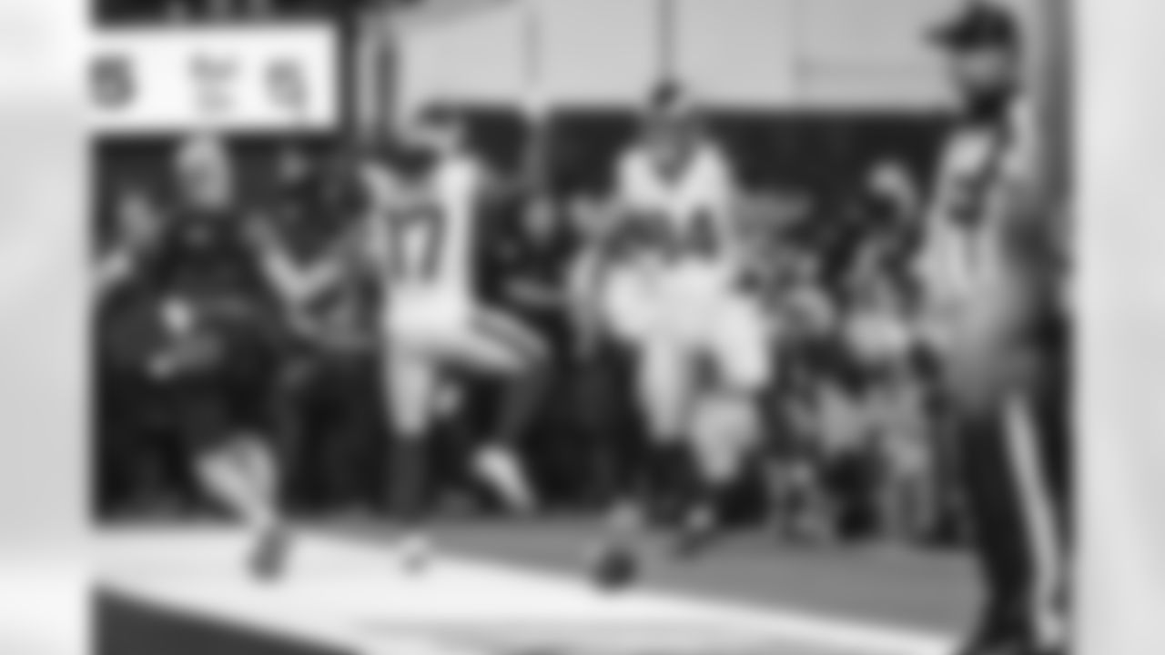 The Los Angeles Rams take on the Tampa Bay Buccaneers in week 12 of the 2025 NFL regular season.