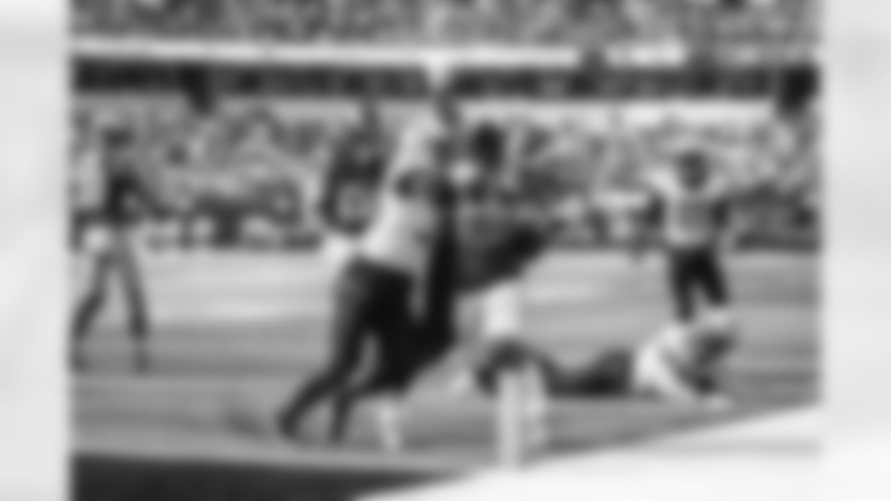 The Los Angeles Rams take on the New Orleans Saints in week 9 of the 2025 NFL regular season.