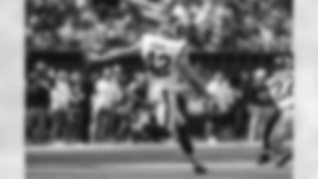 The Los Angeles Rams take on the Houston Texans in week 1 of the 2025 NFL regular season.