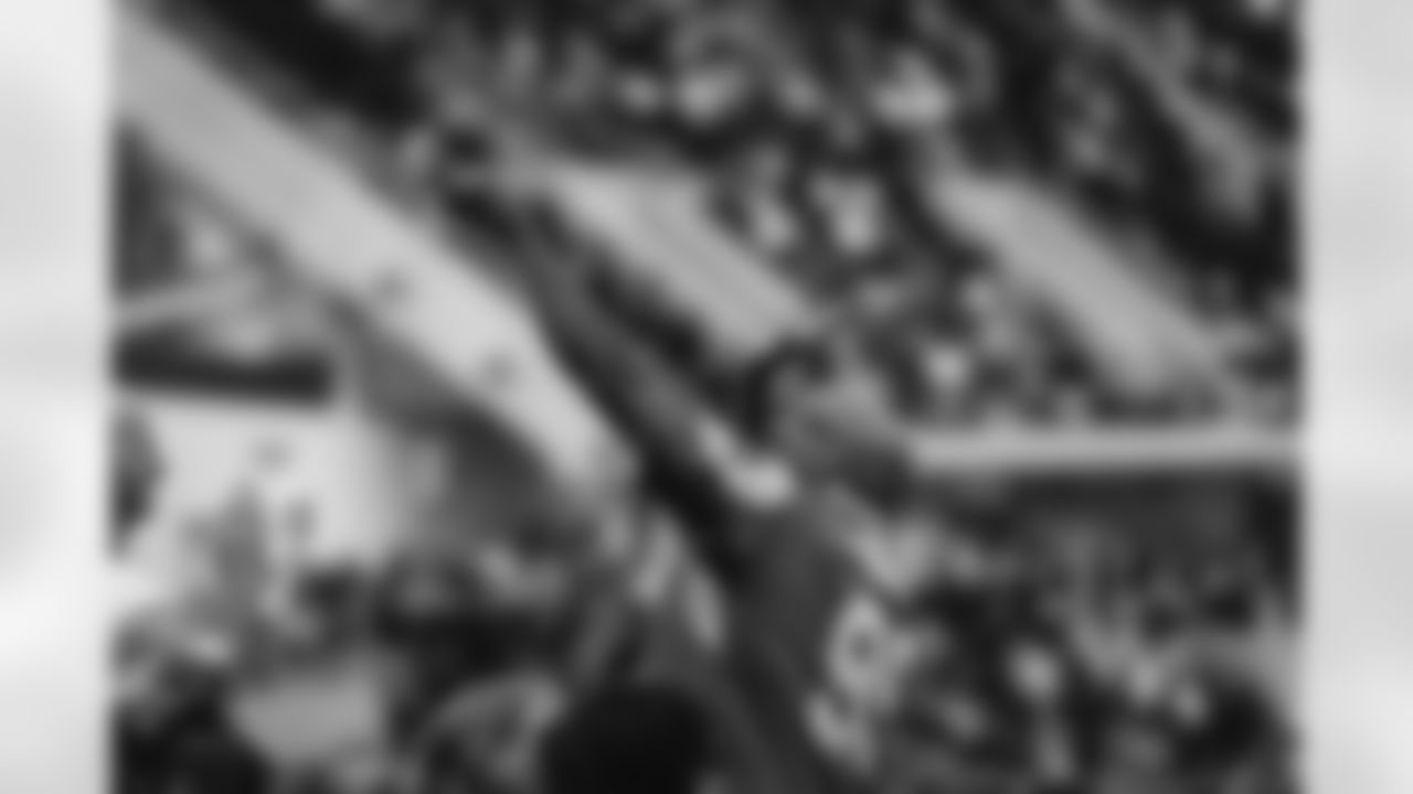 The Los Angeles Rams take on the Arizona Cardinals in week 18 of the 2025 NFL regular season.