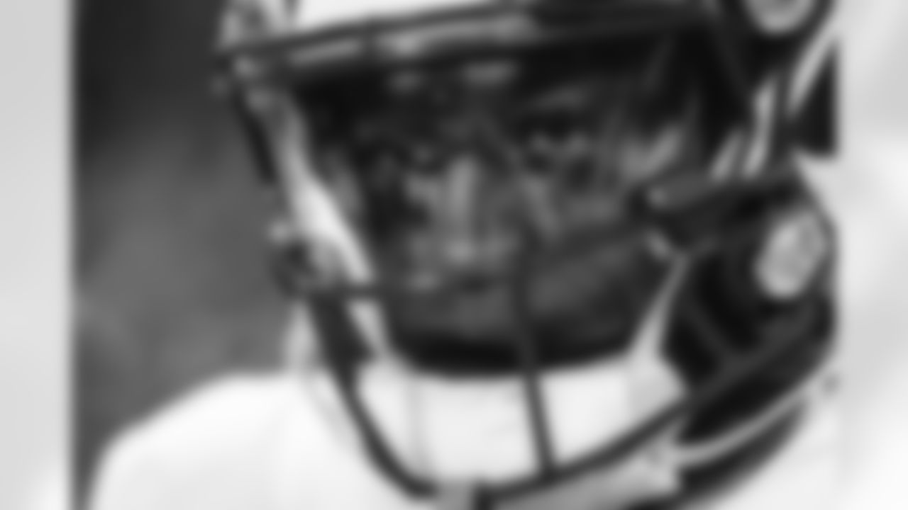 The Los Angeles Rams take on the Chicago Bears in the divisional round of the 2025 NFL post season.