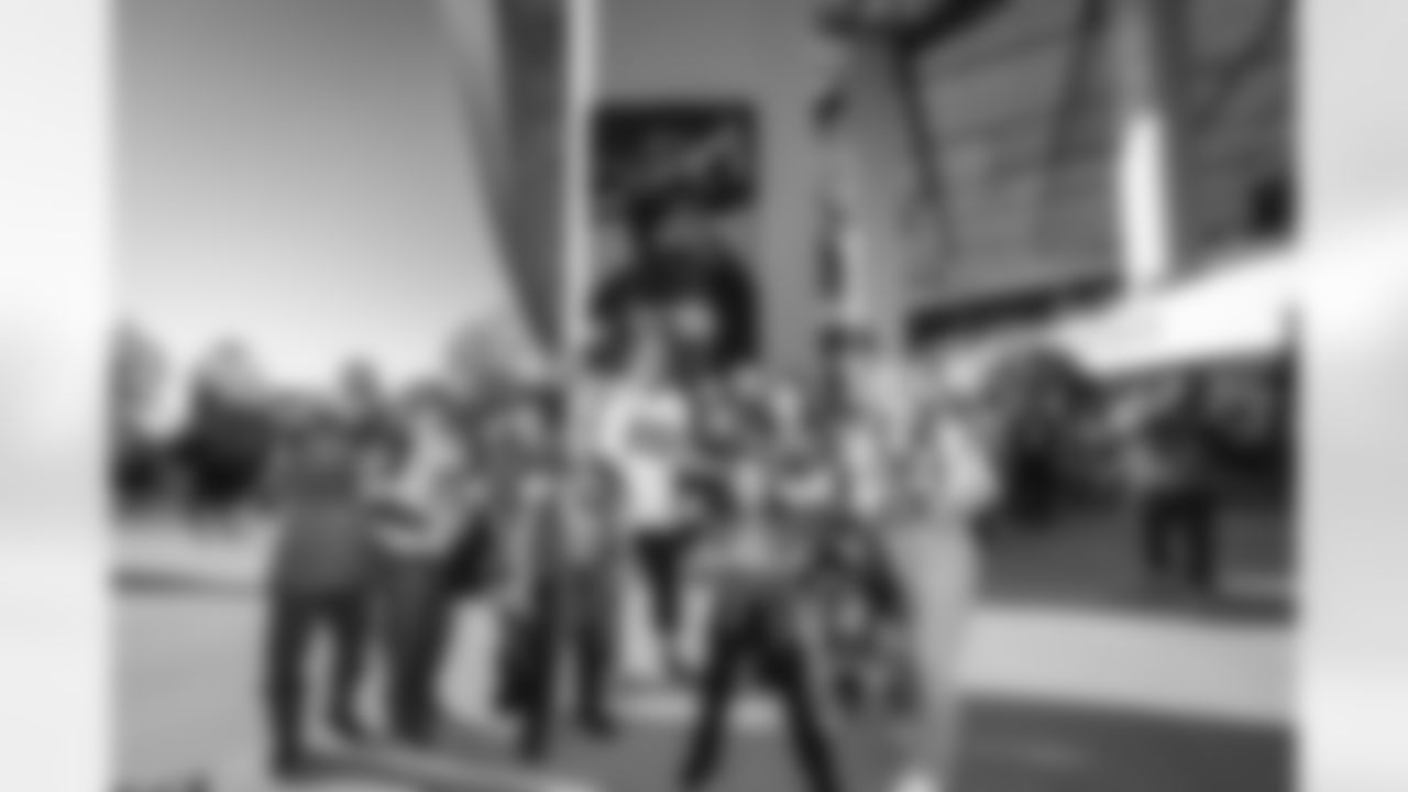 The Los Angeles Rams take on the Tampa Bay Buccaneers in week 12 of the 2025 NFL regular season.