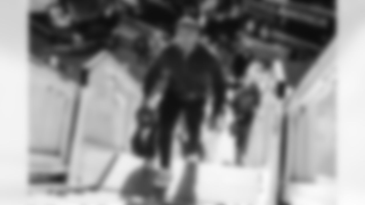 27 RB Jarquez Hunter travels to Atlanta for Monday Night Football vs. Falcons