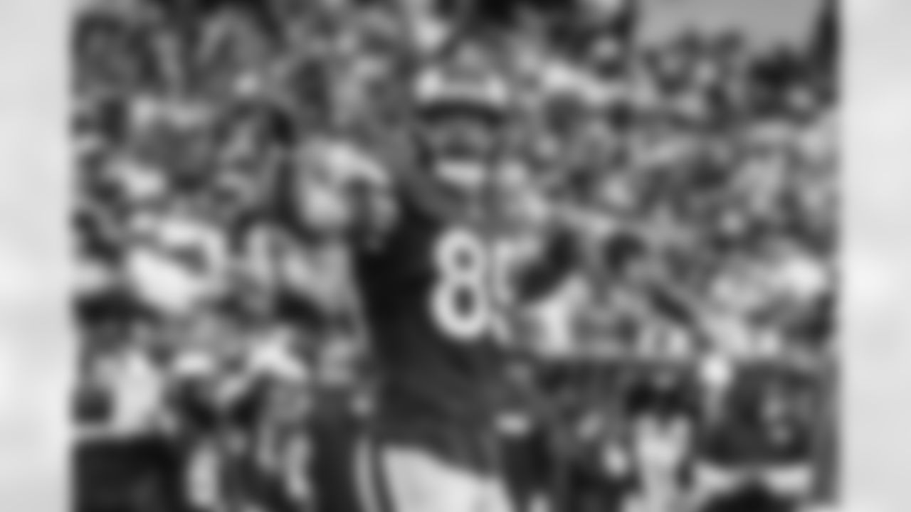 The Los Angeles Rams take on the Arizona Cardinals in week 18 of the 2025 NFL regular season.