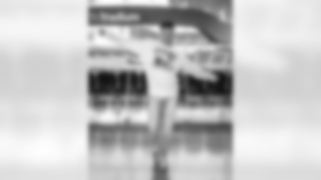 The Los Angeles Rams take on the Arizona Cardinals in week 18 of the 2025 NFL regular season.