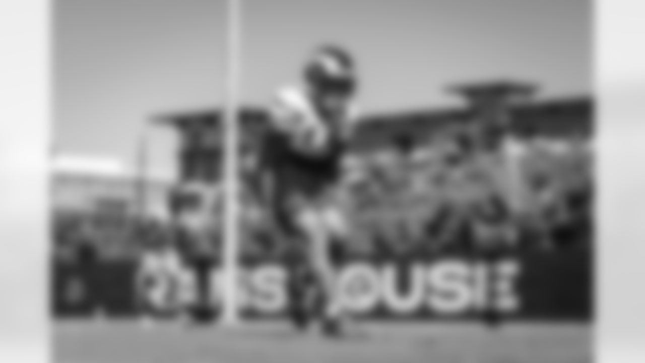 E_251009_Regular_Season_W5_Practice_AD_0330