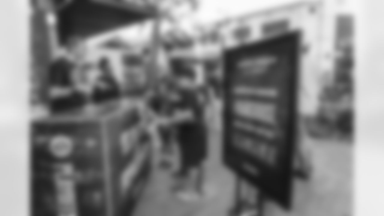 E_260115_Experiential_Playoff_Activation_AD_0171