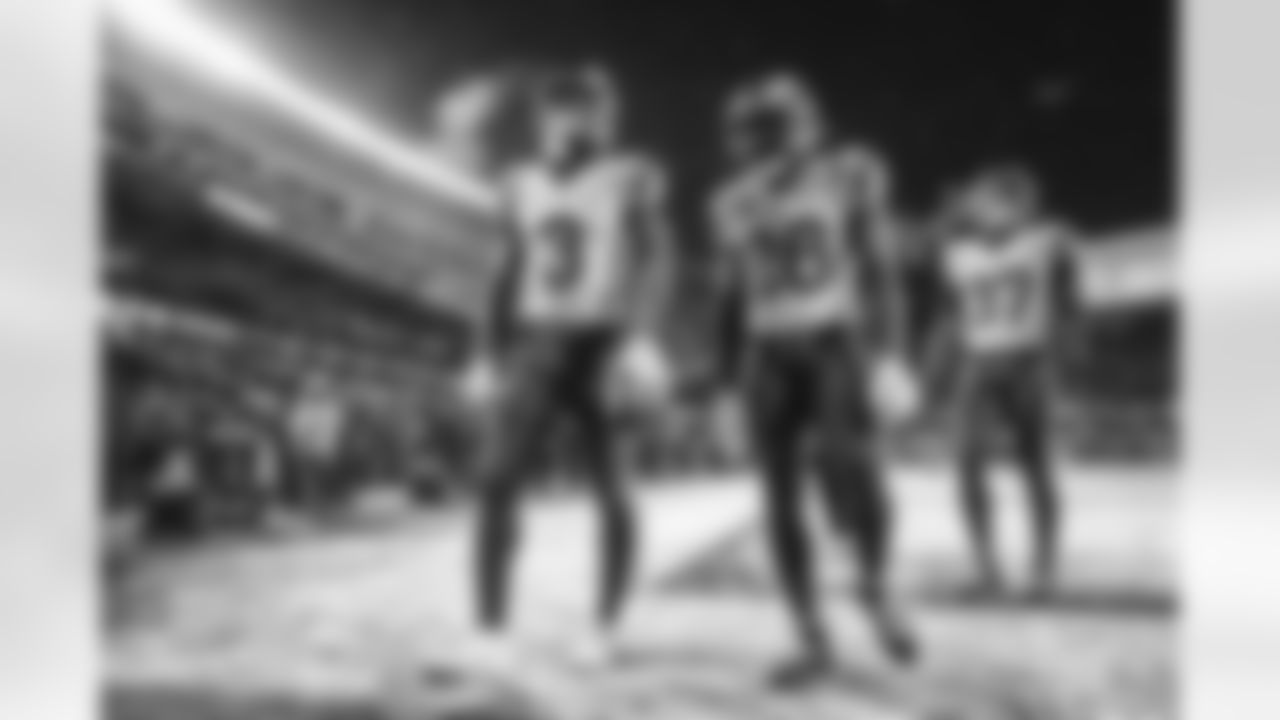 Los Angeles Rams safety Kam Curl (3) celebrates during an NFL football game against the Chicago Bears on Sunday, January 18, 2026 in Chicago, Illinois. (Brooke Sutton/NFL)