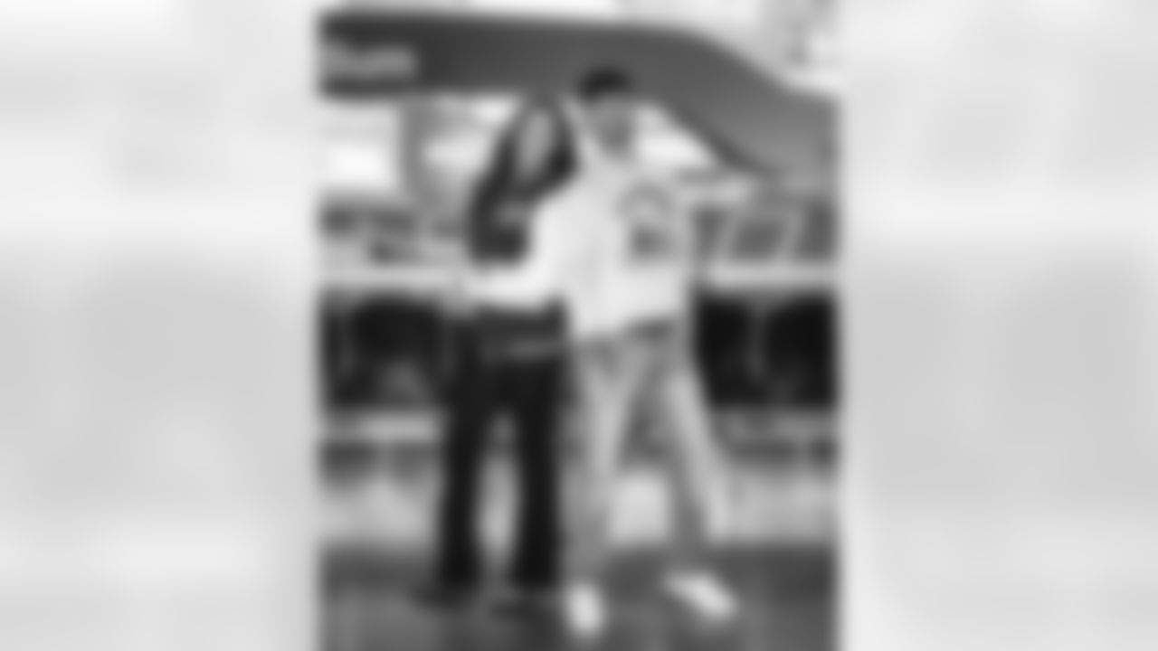 The Los Angeles Rams take on the Arizona Cardinals in week 18 of the 2025 NFL regular season.