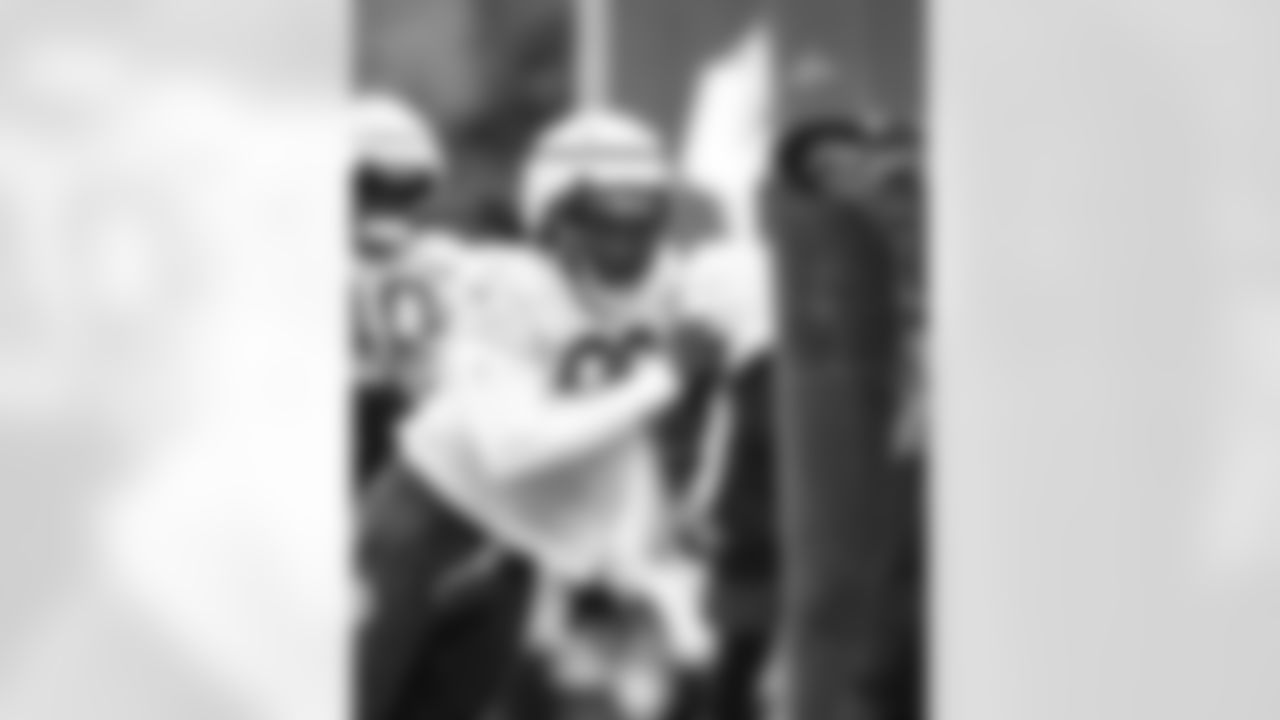 E_251120_Regular_Season_Week12_Practice_AD_0050