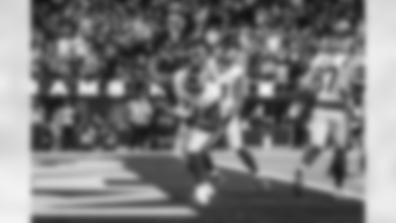 The Los Angeles Rams take on the Tampa Bay Buccaneers in week 12 of the 2025 NFL regular season.