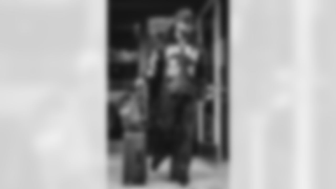 88 WR Jordan Whittington travels to State Farm Stadium for today's game against the Cardinals