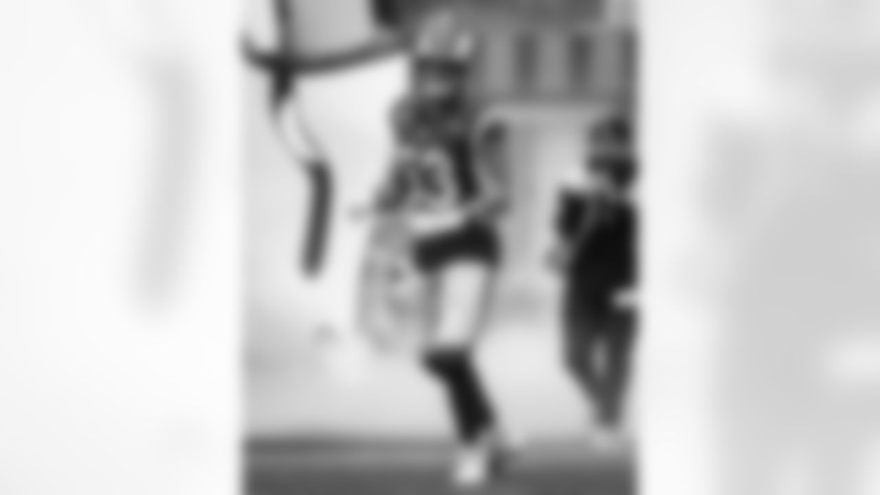 The Los Angeles Rams take on the Arizona Cardinals in week 18 of the 2025 NFL regular season.